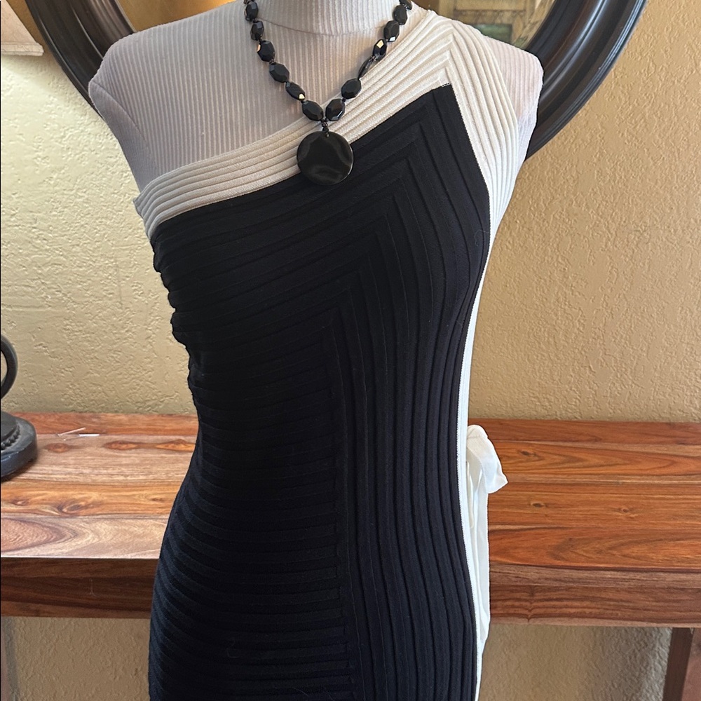 NWT Commense One Shoulder Black and White Knit Dress - Picture 4 of 11